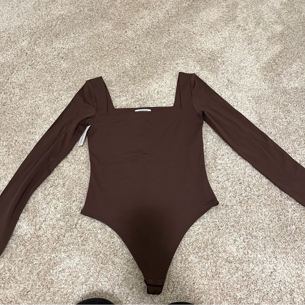 NWT Aritzia Contour Squareneck Longsleeve Bodysuit
